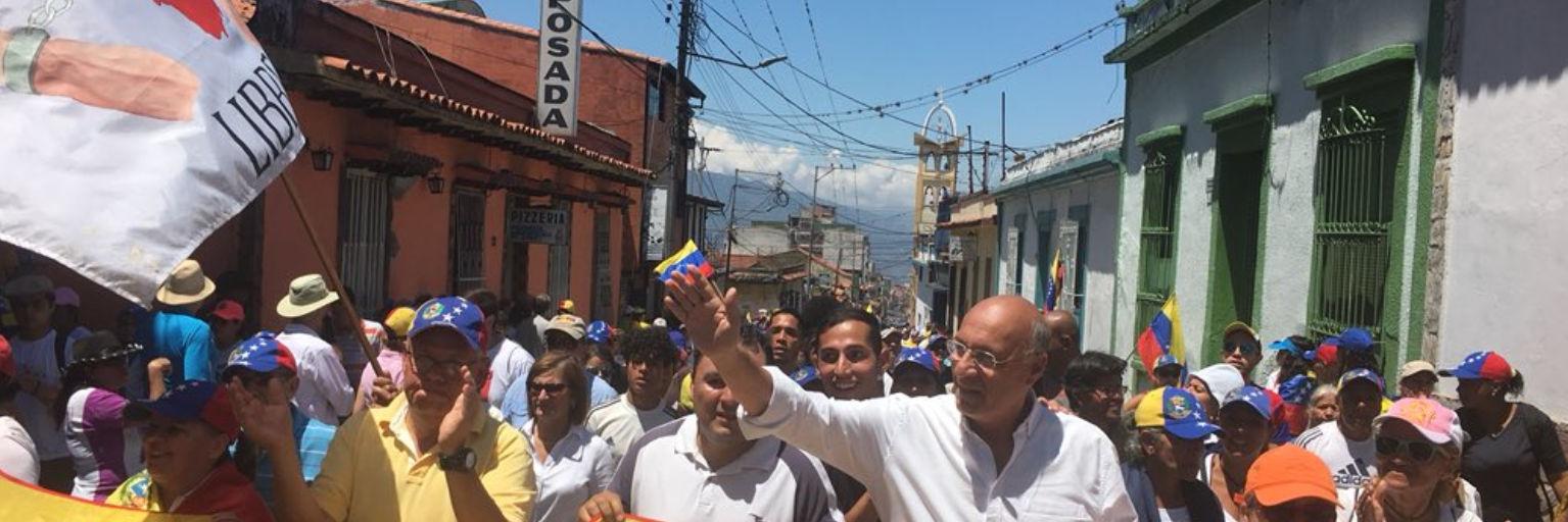 Williams Dávila's banner