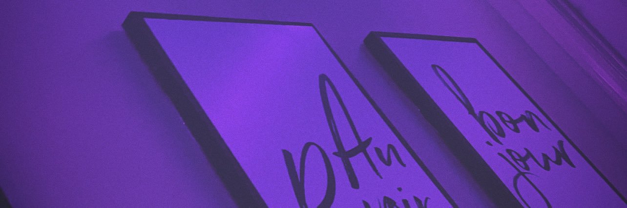 Loᥫ᭡'s banner