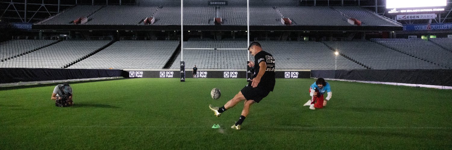 Dan Carter's banner