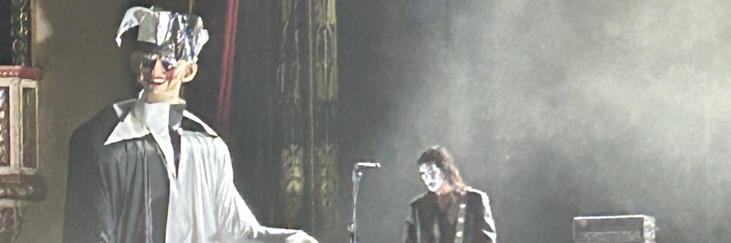 Hell0's banner