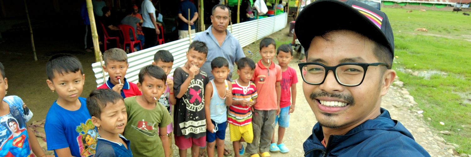 Dhiraj Luwang Vlogs's banner