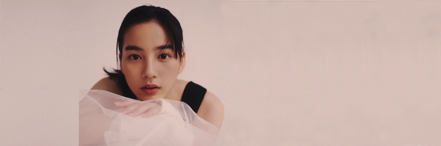 のん official's banner