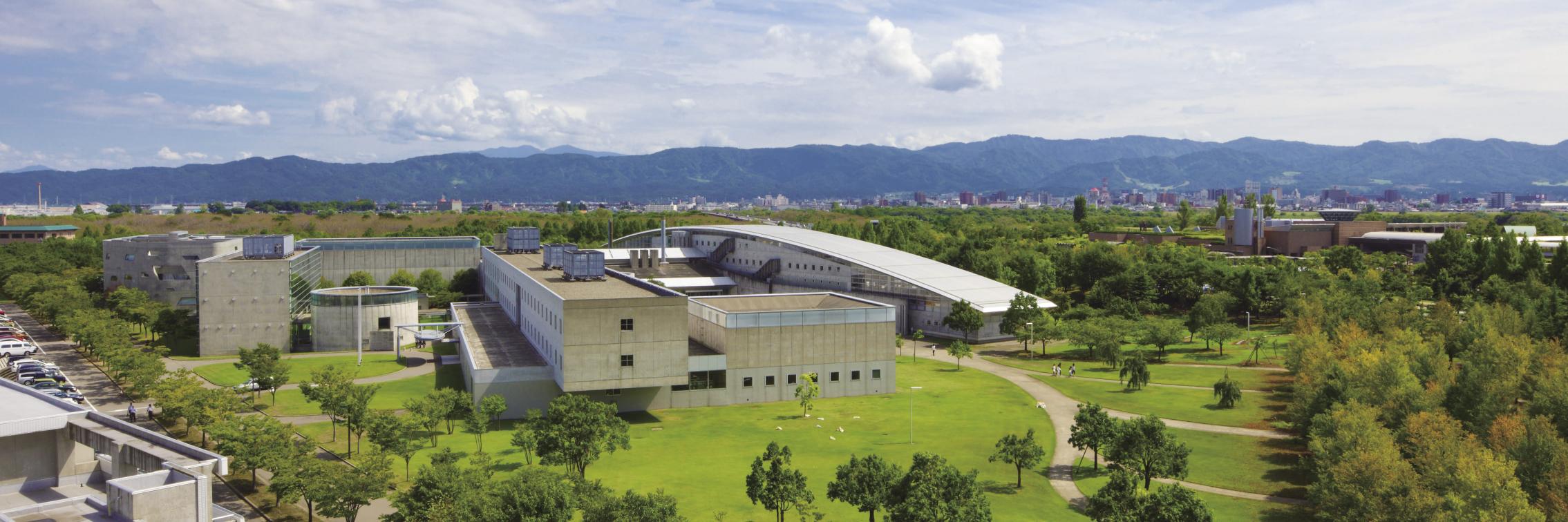 長岡造形大学's banner