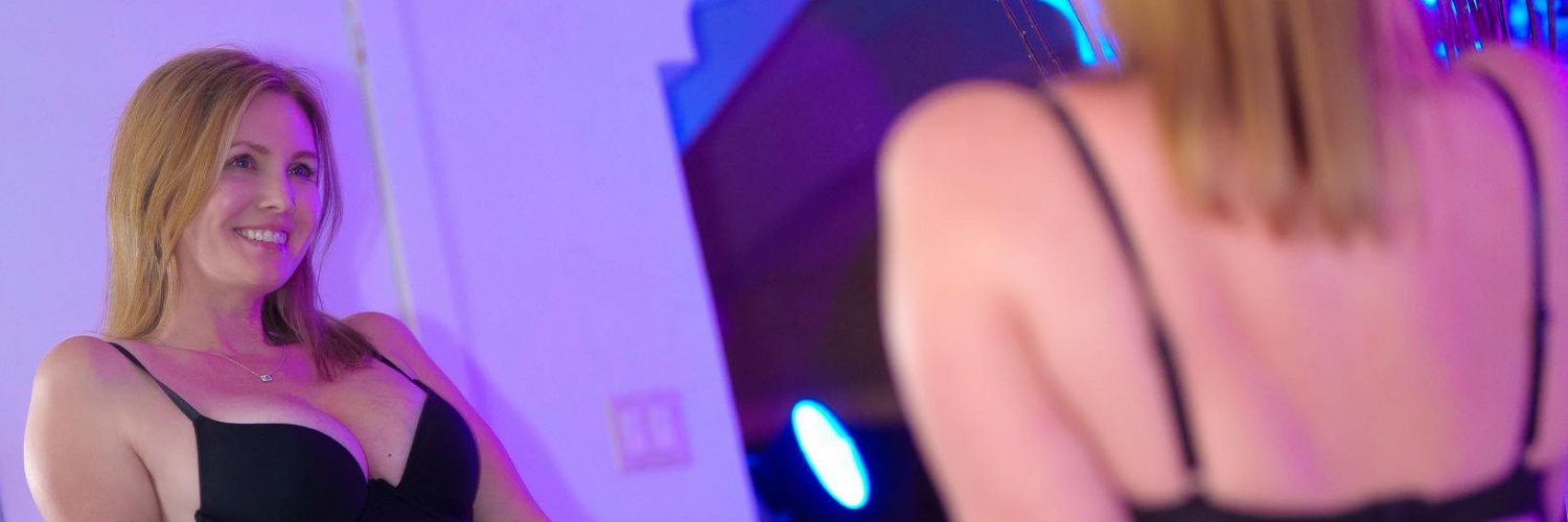 Holly💕's banner