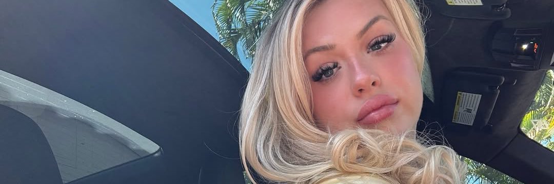 Rose Becky C.🍑🤫's banner