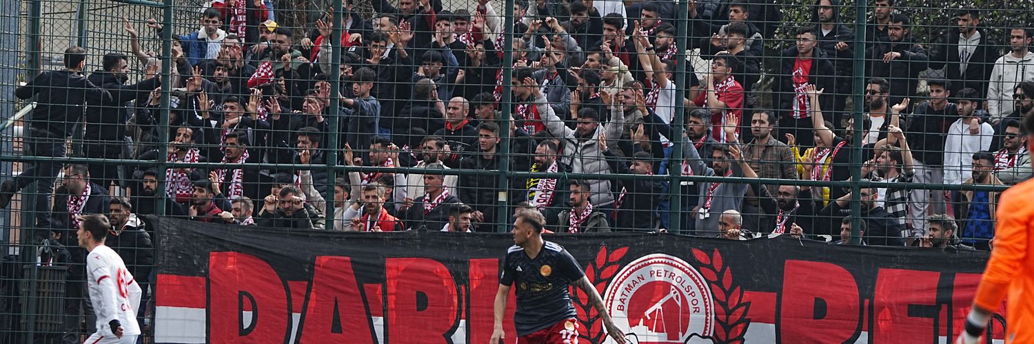 Dark Reds 🔴 Batman Petrolspor's banner