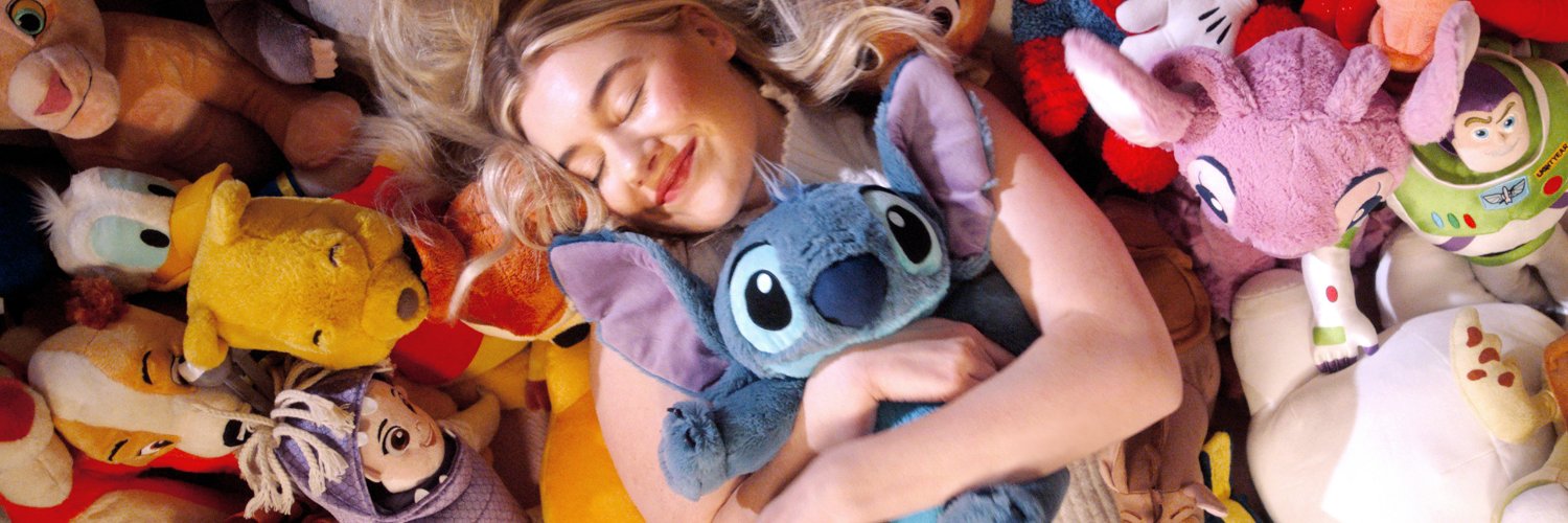 Disney Store's banner