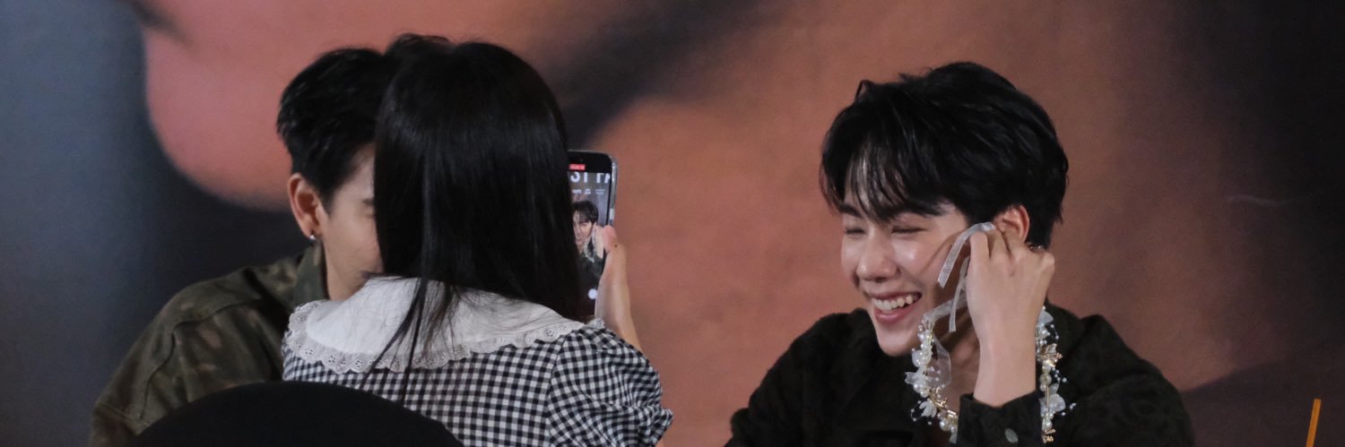 นมชกโกแล๊ต ◡̈ ⑅ 🍼🎀✨'s banner