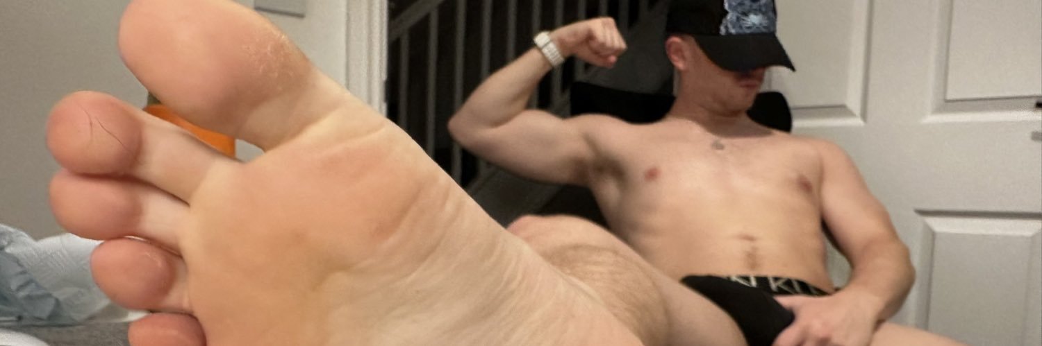 Benny Boi 👣's banner