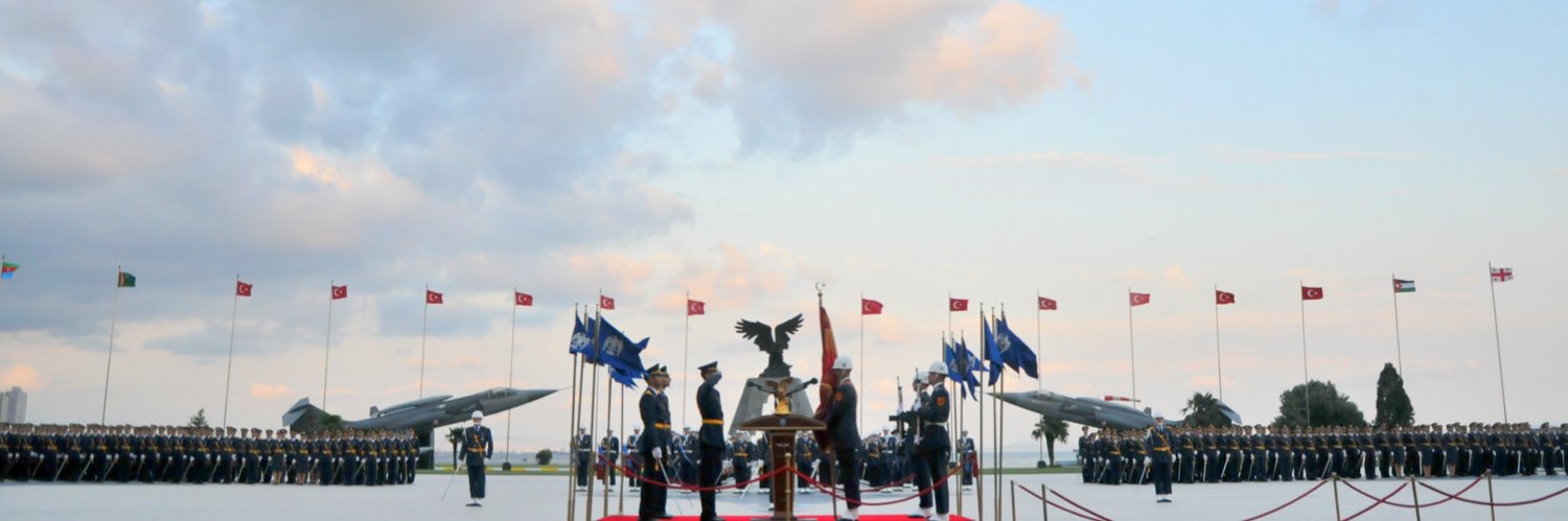 Askeri Öğrenci Komitesi's banner