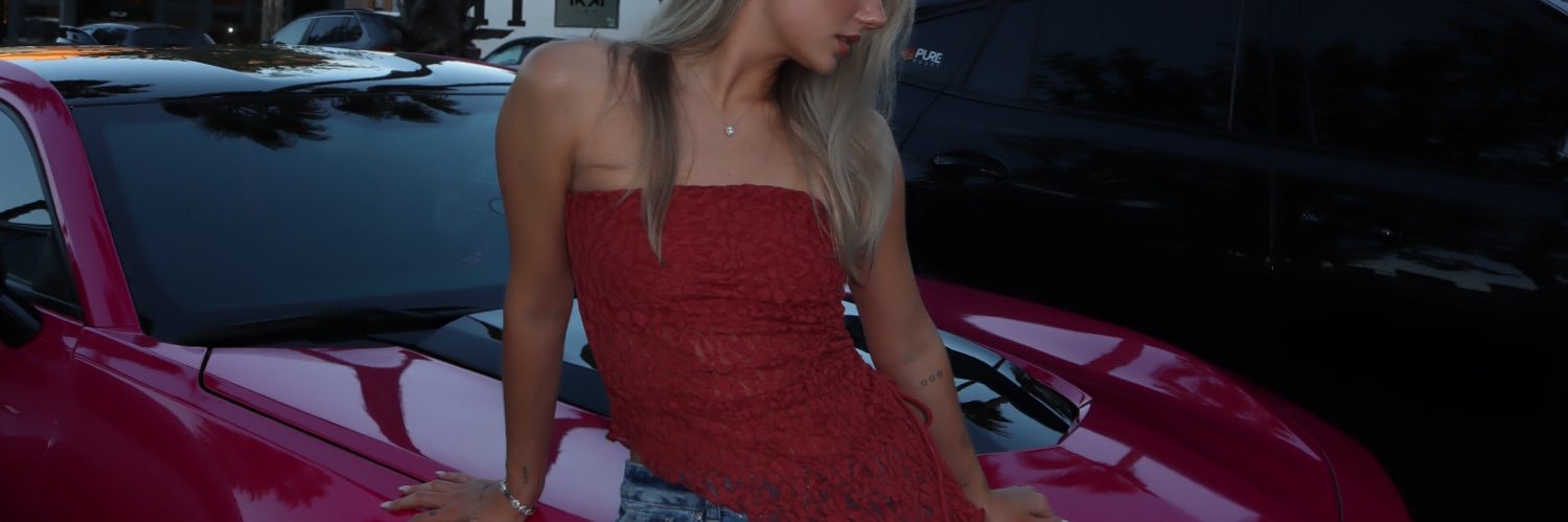 Lia Sikora's banner