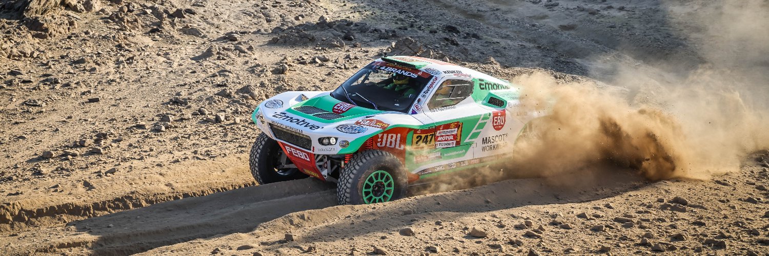Tom Coronel's banner