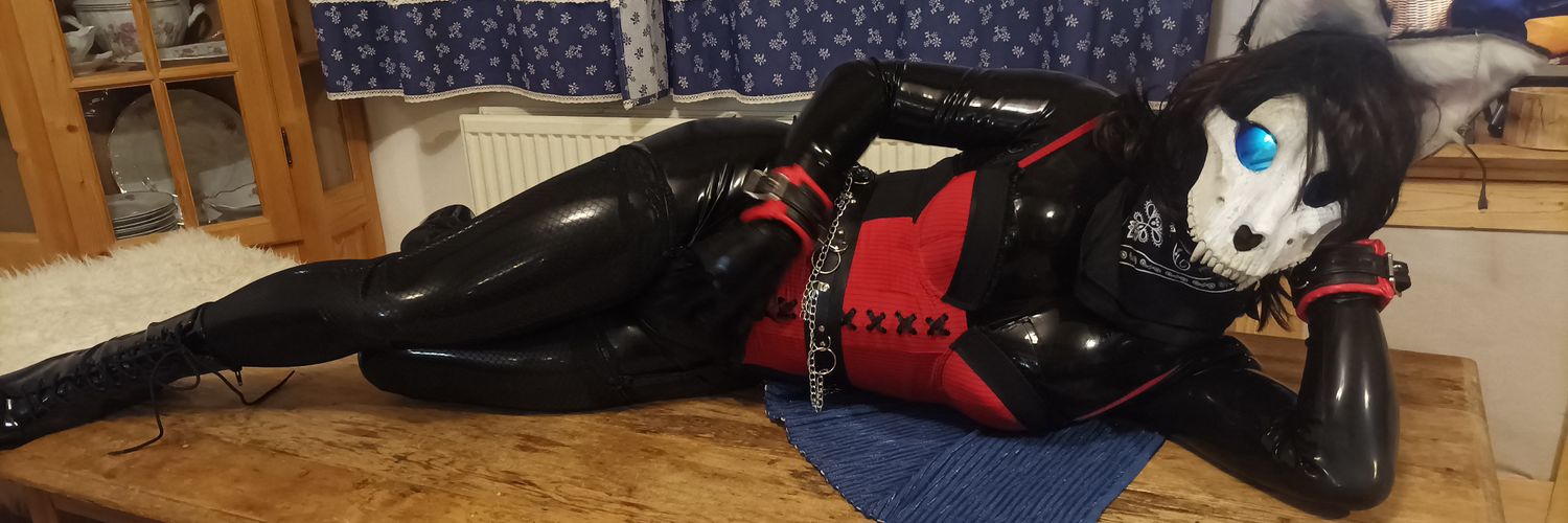 Nix the latex creature 🇨🇿 🔞's banner