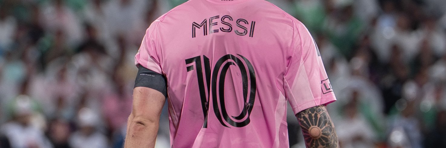 Valentina Clavijo's banner