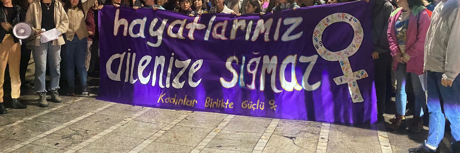 Kadınlar Birlikte Güçlü's banner