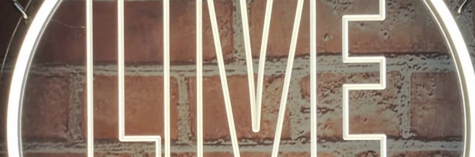 Gladys Rodríguez's banner