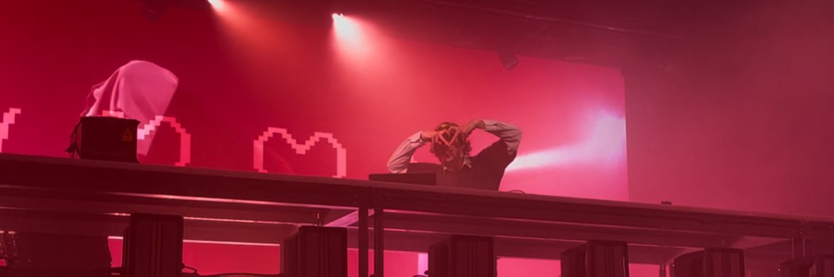 ven♡【=◈︿◈=】's banner