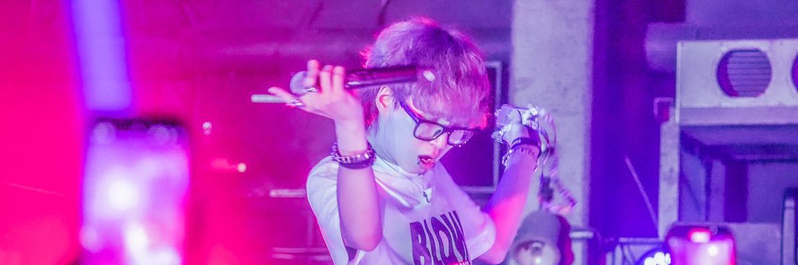 L's banner