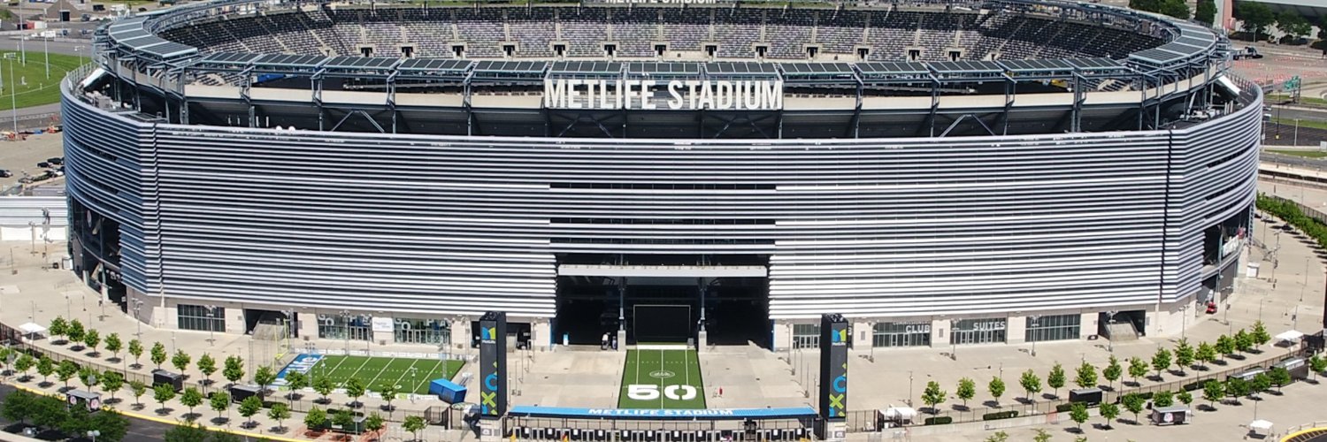 MetLife Stadium's banner