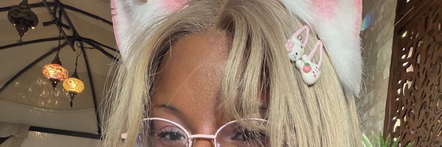 pink's banner