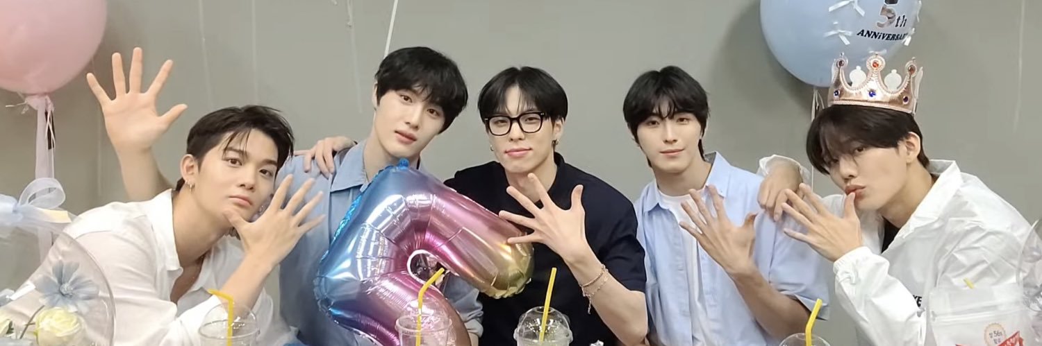 가놈투아이 🌙️⭐️+💙🦋's banner