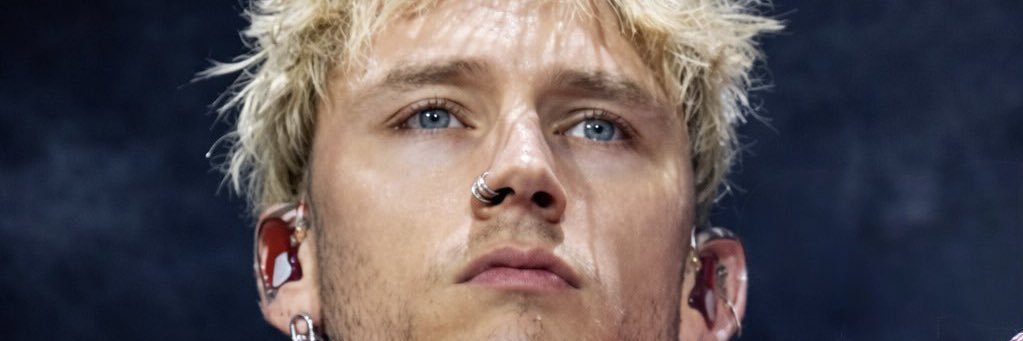 • F L O R •'s banner