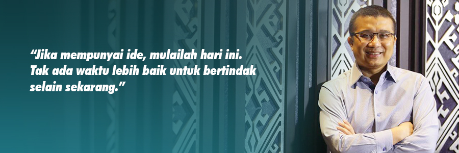 Erwin Aksa's banner