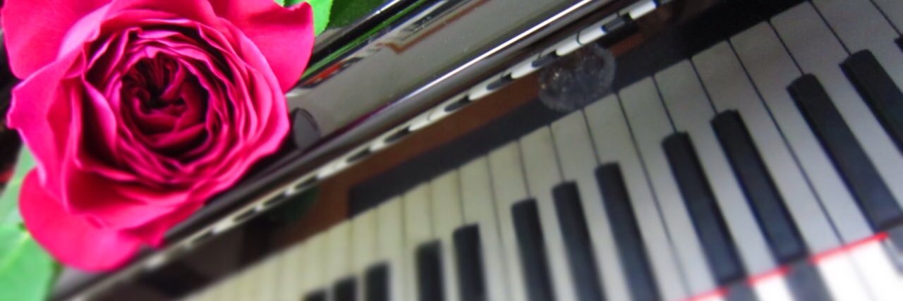 川崎槙耶 Maya Kawasaki's banner