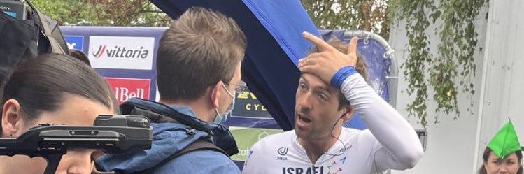 Arrière du peloton - Tom's banner