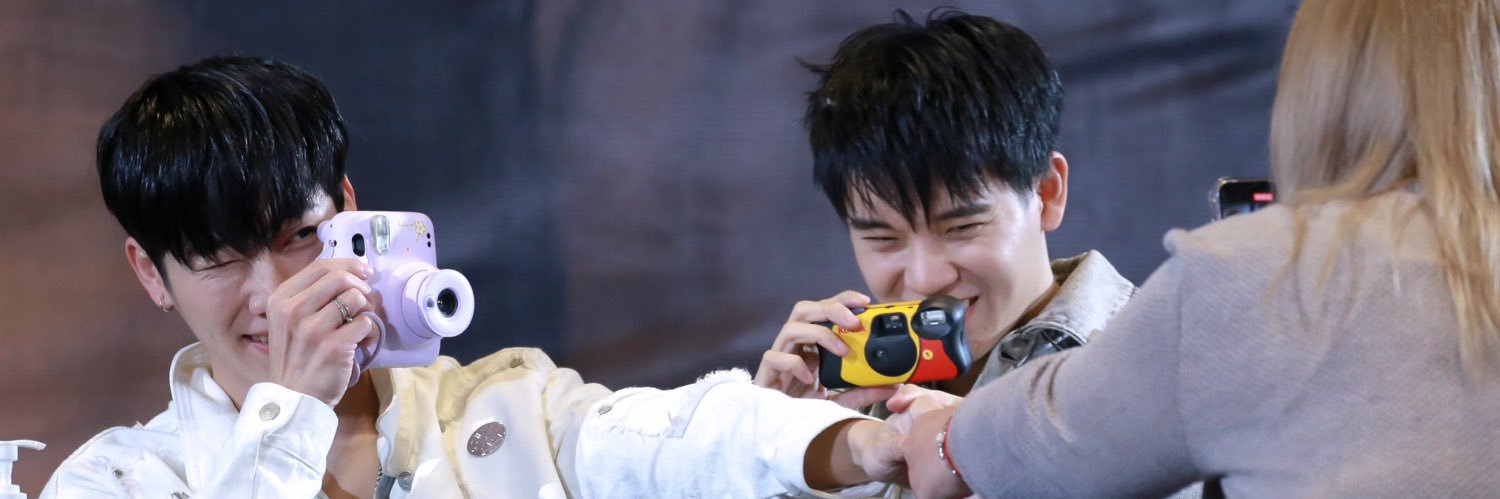 DEZIIWNR หัวใจ ว น ร .♡🍀✨🪐's banner