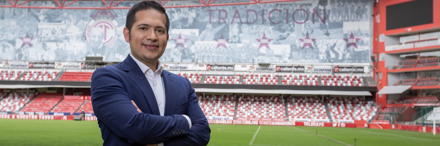 Andrés González's banner