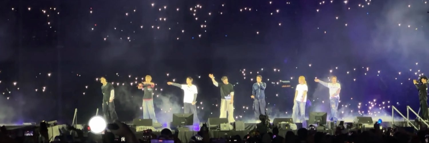 strawesu⁷🍓⟭⟬ saw bts's banner