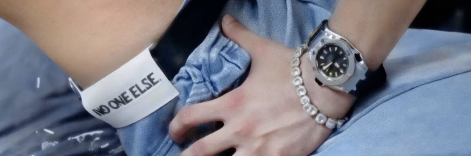 ᶻ 𝗓 𐰁✰'s banner