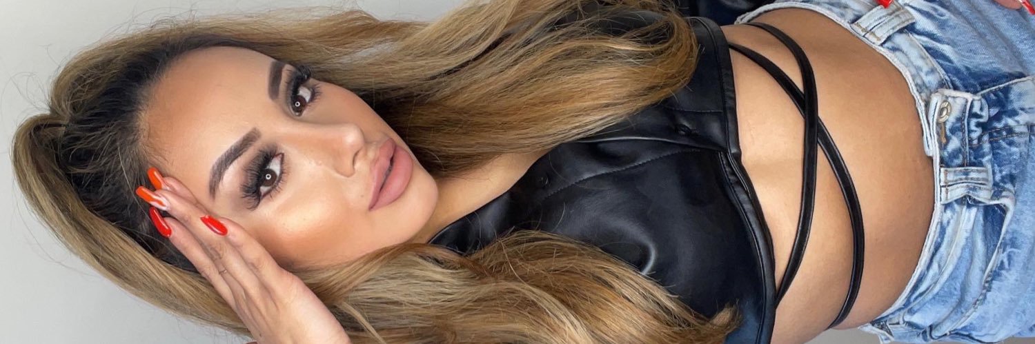 Stephania 💕's banner