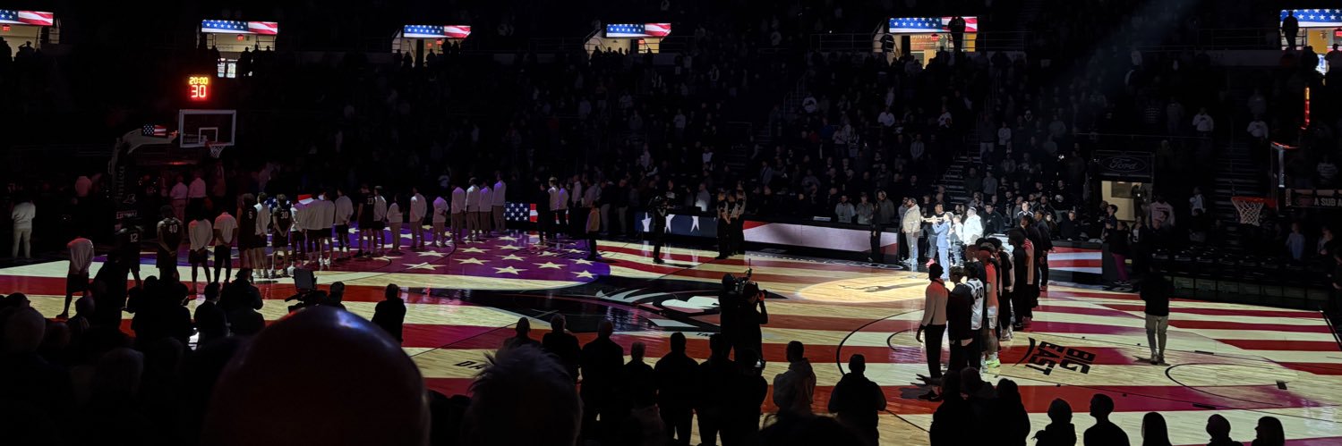 Mac's banner