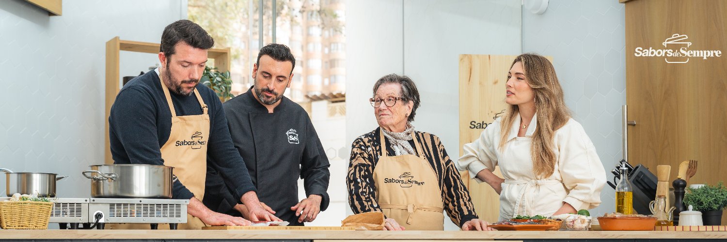À Punt's banner