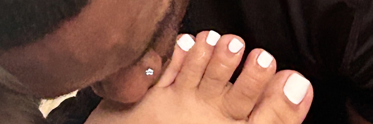 Symmetry Feet's banner