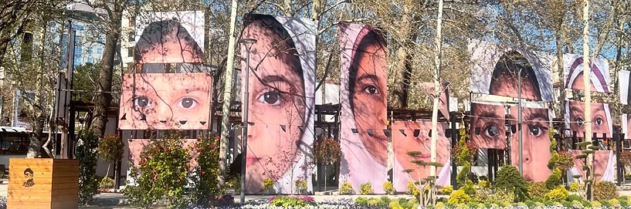 Lei La's banner