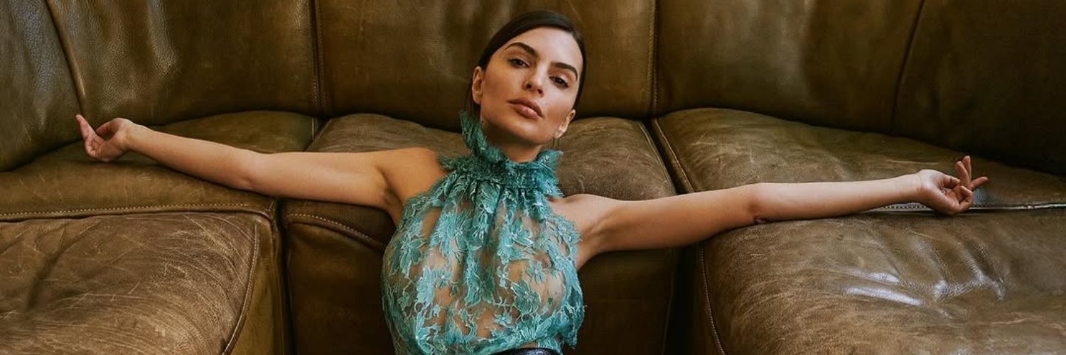 Vogue Türkiye's banner