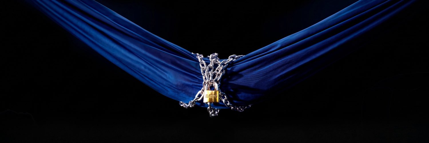 NARÉ's banner