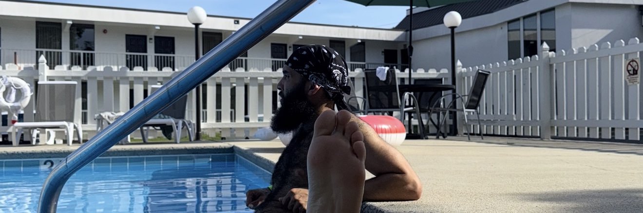 Big foot 🦶🏼🦍's banner