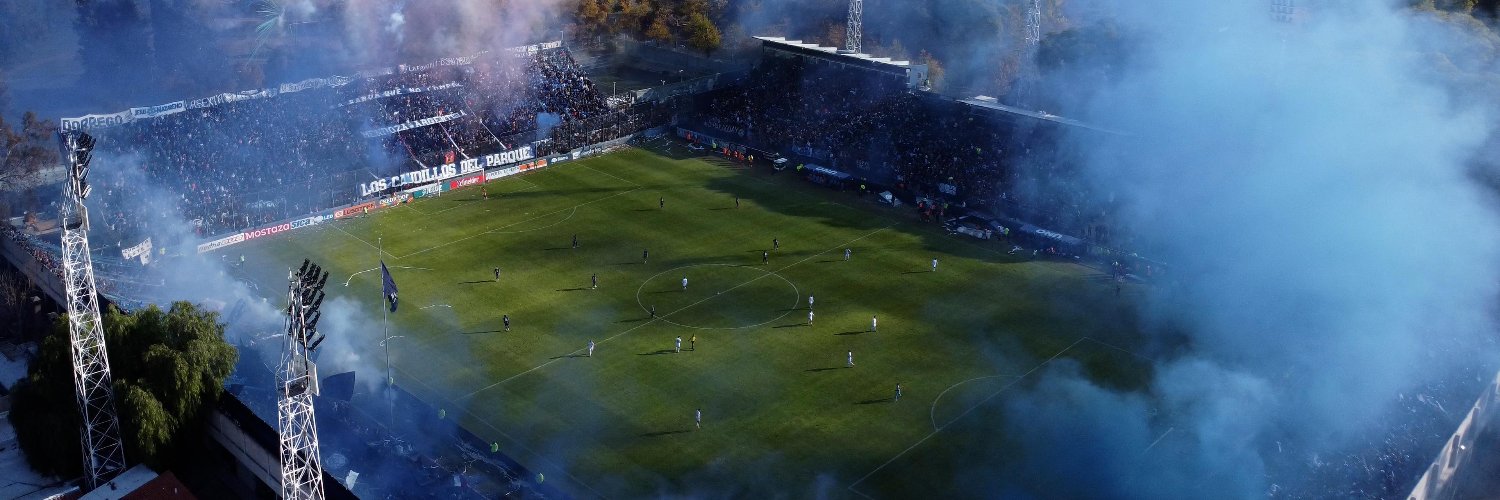 Independiente Rivadavia's banner