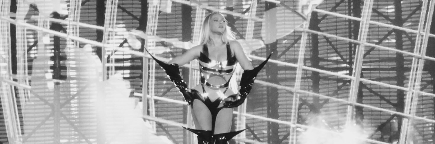 🌬j | 𝔰𝔠𝔞𝔯𝔩𝔢𝔱 {𝔬𝔲𝔱 𝔫𝔬𝔴}'s banner