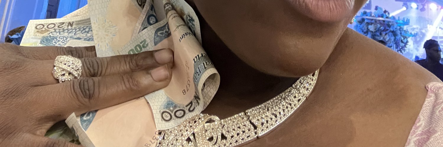 Gomez🩷's banner