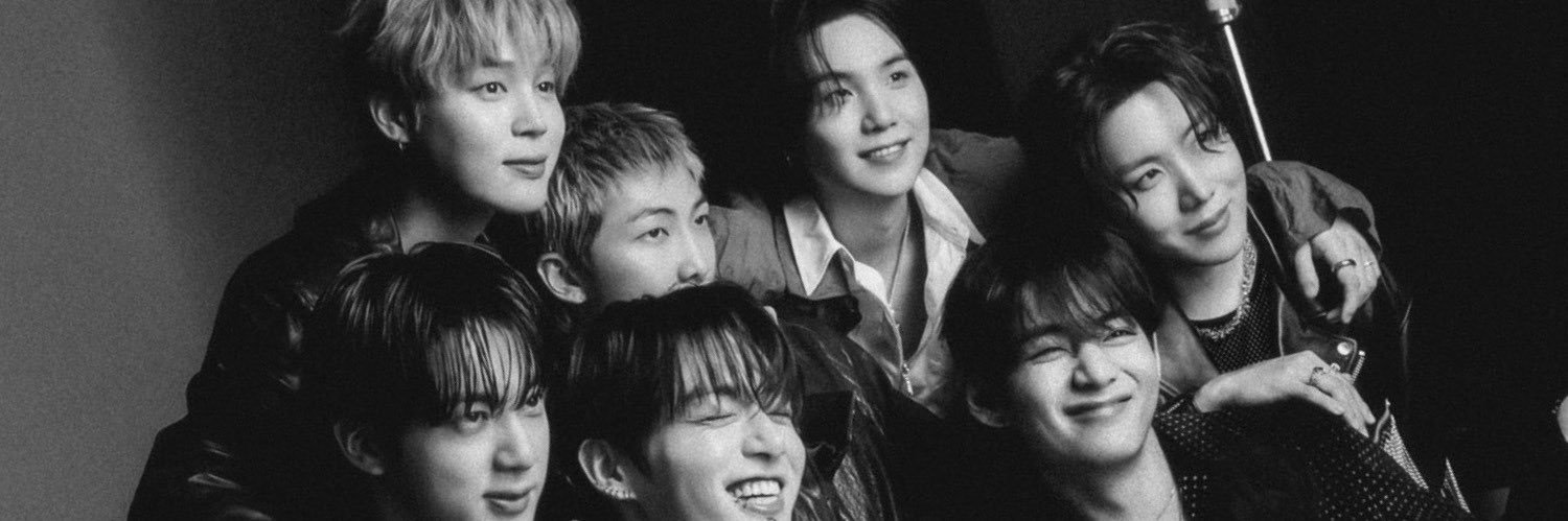 krissy⁷ is seeing bts's banner