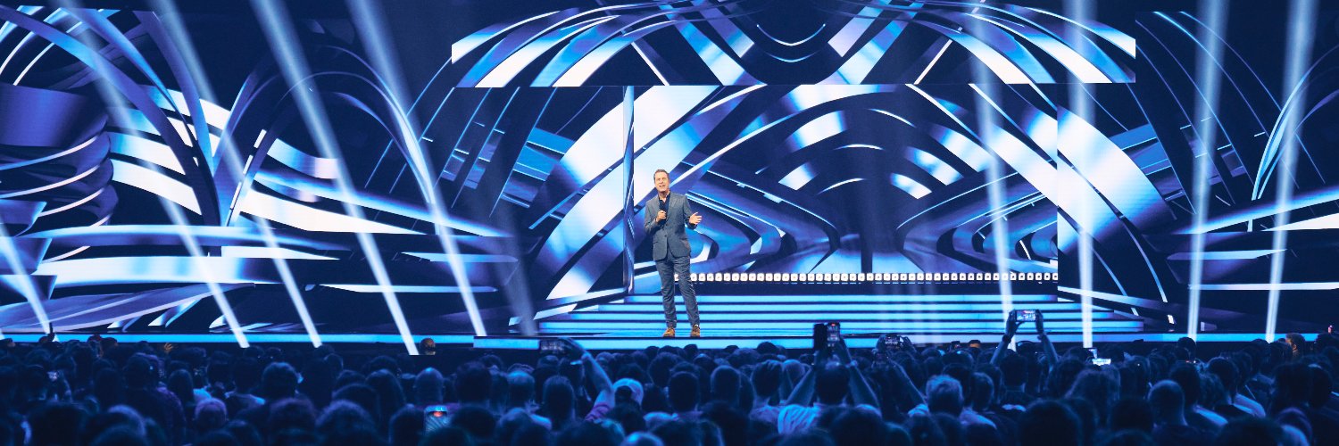 Geoff Keighley's banner