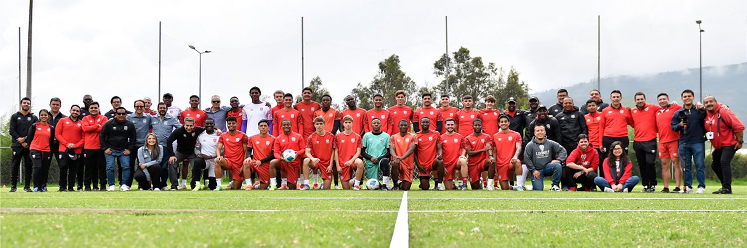 Leones FC's banner