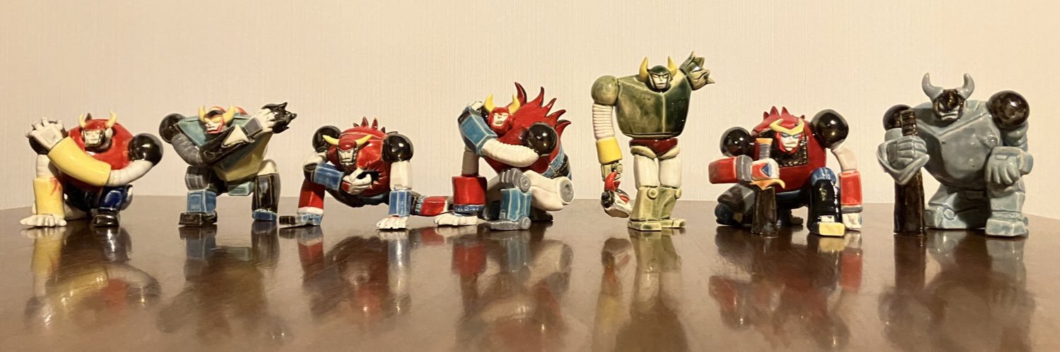 Taku Inoue's banner