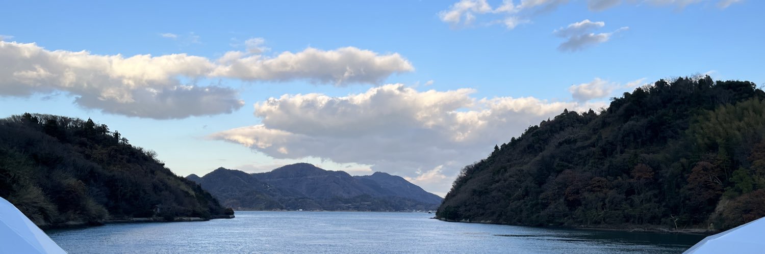 み's banner