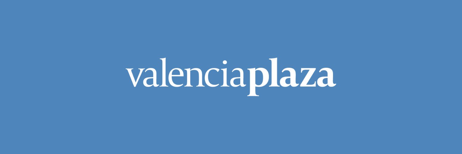 Valencia Plaza's banner